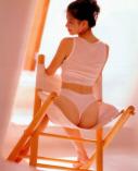 geisha  jolie et mince  pour massage sublime  complet a domicile sur paris