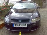 Particulier vend Fiat Stilo, année modèle 2003, 99.000 km, 3 portes, essence