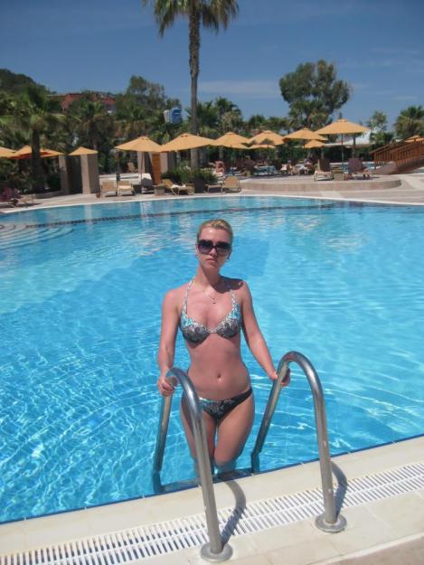 Jeune femme cherche relation érotique