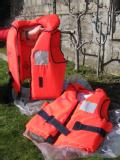 Vends lot 2 gilets de sauvetage