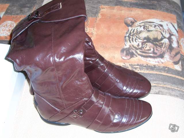 paire de bottes p40 toute neuve