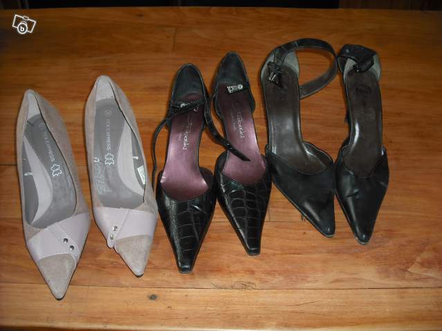 2 paires neuves et une portée