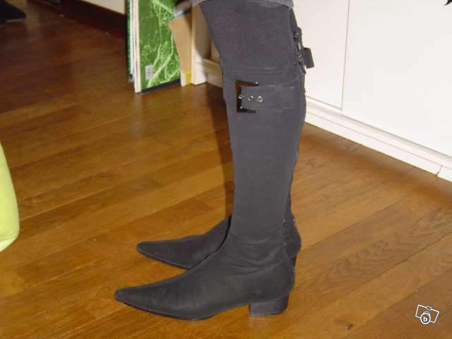  botte noir cuir taille 37 bonne qualité