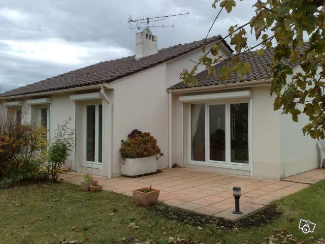 Cournon maison de plain pied sur un terrain arboré de 661 m² dans quartier très calme