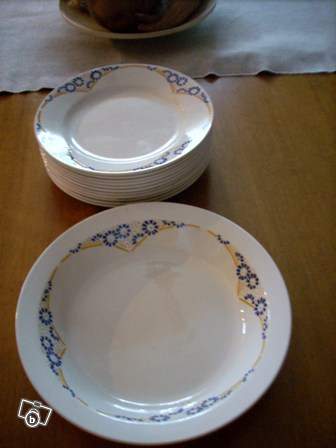 Assiettes et plat en Gien